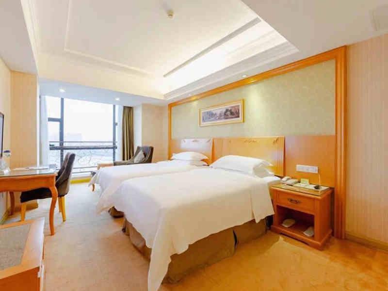 Vienna Hotel Guangzhou Panyu Dashi Qiao, Guangzhou, China