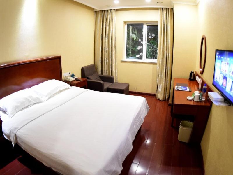 GreenTree Inn Jiangsu Suqian Xiangwang Guli South Xingfu Road Business Hotel, Suqian, China