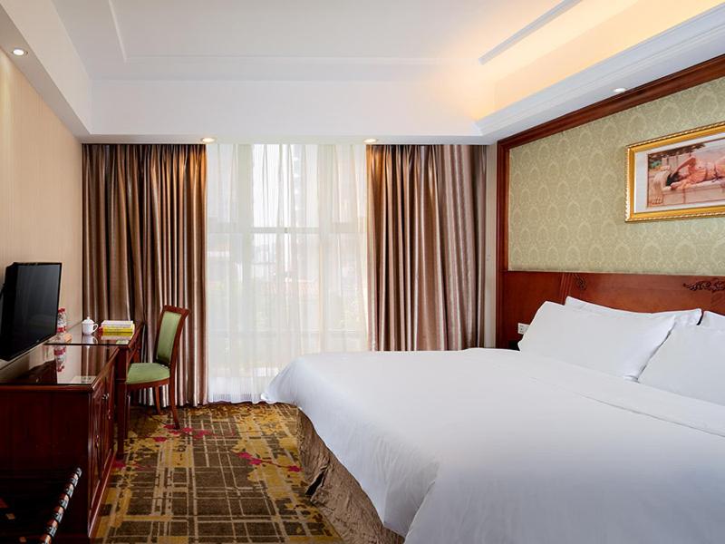 Vienna Hotel Dongguan Hou street Wanda Plaza, Dongguan, China