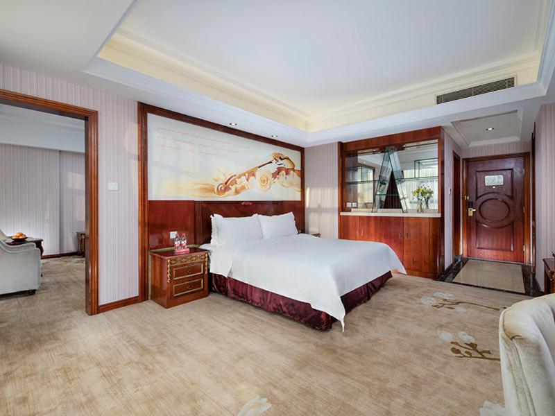 Vienna Hotel Shenzhen Pingshan Shenshan Road, Longgang, China