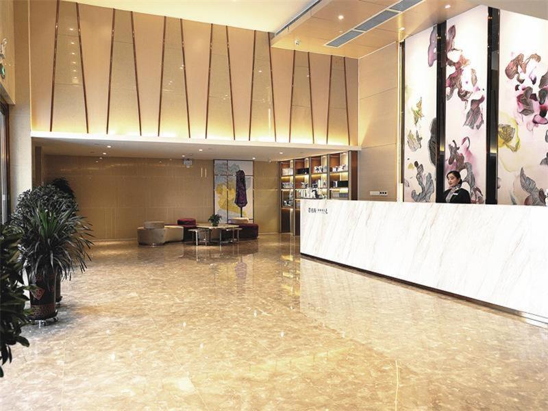 Lavande Hotel Turpan Grand Cross, Turfan, China
