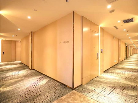 Lavande Hotel Turpan Grand Cross, Turfan, China