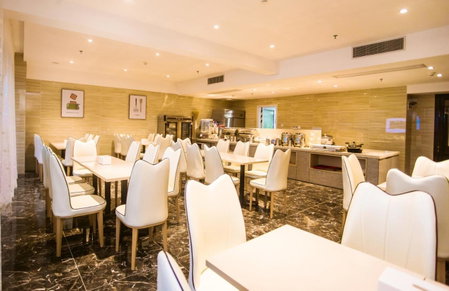 Lavande Hotel Guilin Convention and Exhibition Center, Guilin, China