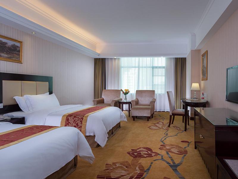 Vienna Hotel Baoan Liutang, Xin'an, China