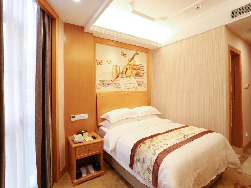 Vienna Hotel Shenzhen Dongmen Old Street, Shenzhen, China