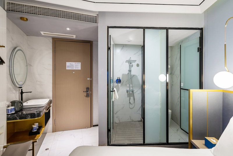 Qinfengyuan Hotel (Shanghai Xuhui District Zhongshan Hospital Jiashan Road Subway Station Branch), Shanghai, China