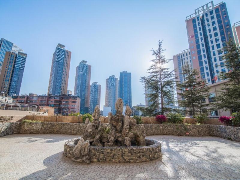 GreenTree Eastern Kunming Baiyun Road Tongde Square Hotel, Kunming, China