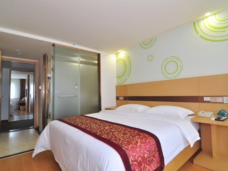 Greentree Inn Ningbo South Railway Station Express Hotel, Ningbo, China