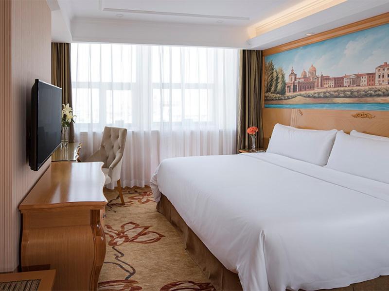 Vienna Hotel(Shenzhen Shajing Jingjinbaina Branch), Shenzhen, China