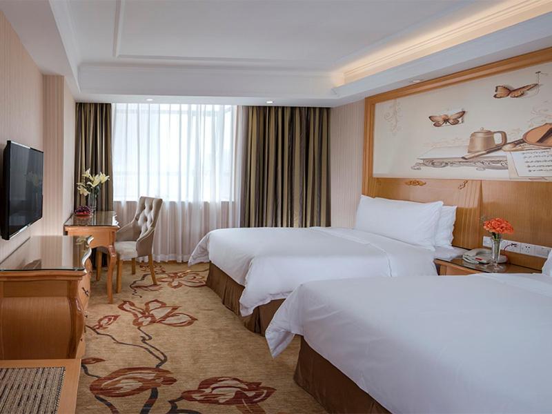 Vienna Hotel(Shenzhen Shajing Jingjinbaina Branch), Shenzhen, China