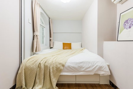 Lavendar Duplex Apartment, Guangzhou, China