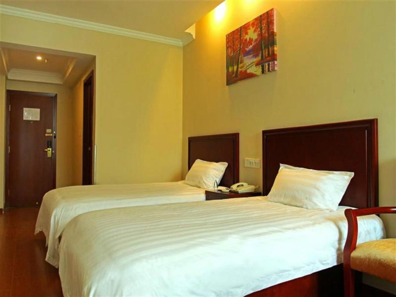 GreenTree Inn JiuJiang Railway Station Business Hotel, Jiujiang, China