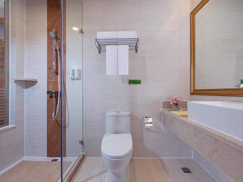 Vienna Hotel Shenzhen Unitown, Shenzhen, China