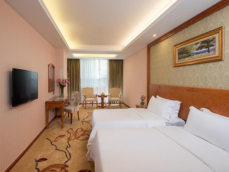 Vienna Hotel Huizhou Chenjiang Avenue, Huizhou, China