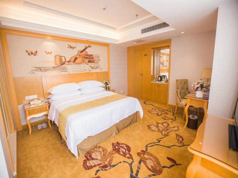 Vienna Hotel Guangdong Huizhou Jiangbei Sanxin, China