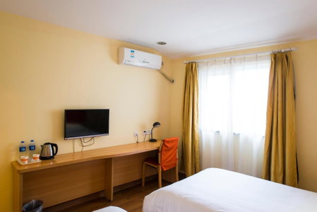 Home Inn Shanghai Pudong Zhoupu Kangqiao Town Xiuyan Road Industrial Park, Shanghai, China