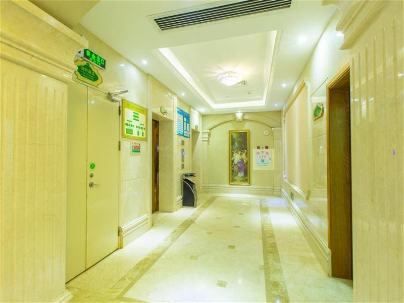 Vienna Hotel Zhanjiang Coast Avenue, Zhanjiang, China