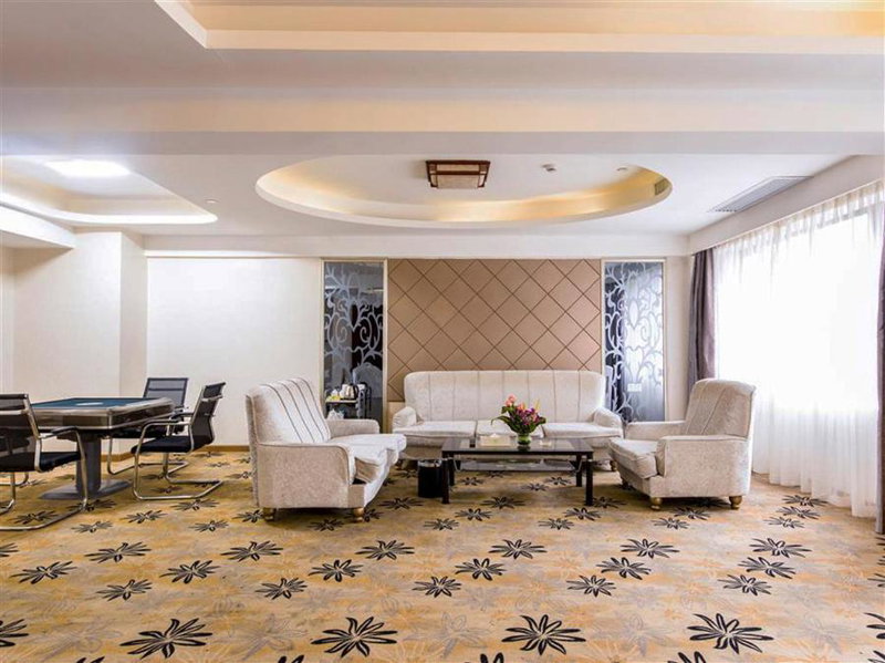 Vienna Hotel Zhanjiang Coast Avenue, Zhanjiang, China