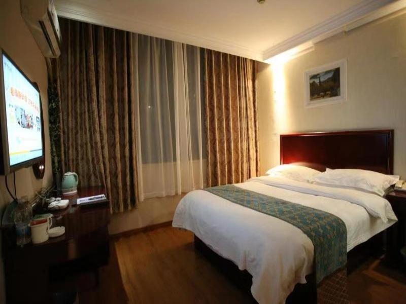 GreenTree Inn JiangSu WuXi YangJian XiHu Road Express Hotel, Wuxi, China