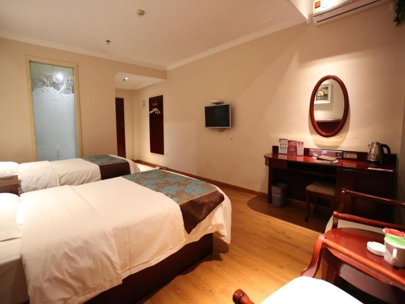 GreenTree Inn JiangSu WuXi YangJian XiHu Road Express Hotel, Wuxi, China