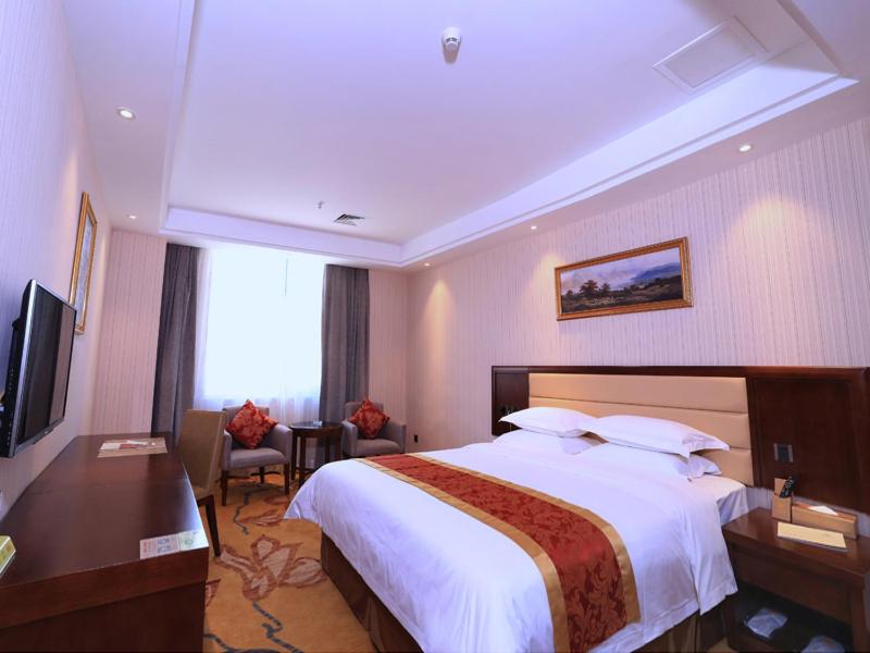 Vienna Hotel Shenzhen Gongming Bus Station, Gongming, China