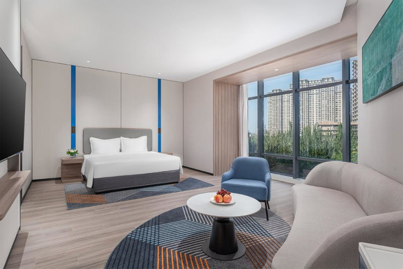 Holiday Inn Express Yinchuan Yuehai, Yinchuan, China