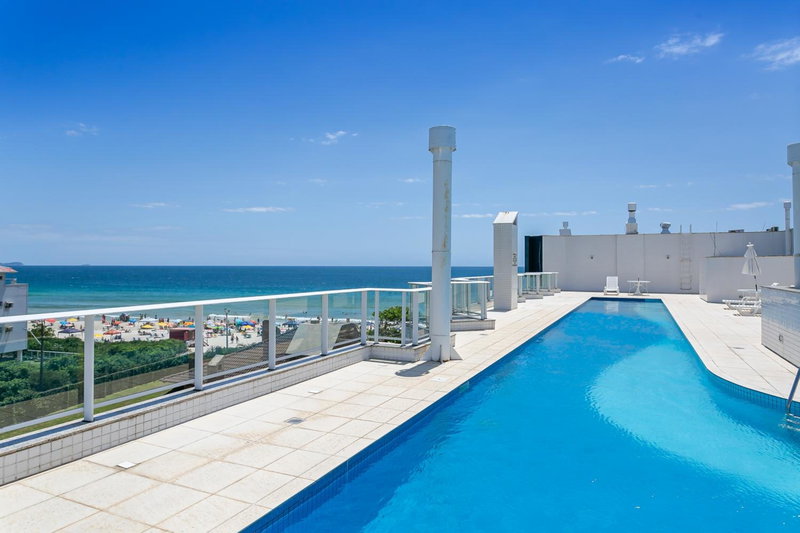 Aquarelle by Viva - Prédio nos Ingleses pé-na-areia com piscina, Florianópolis, Brazil
