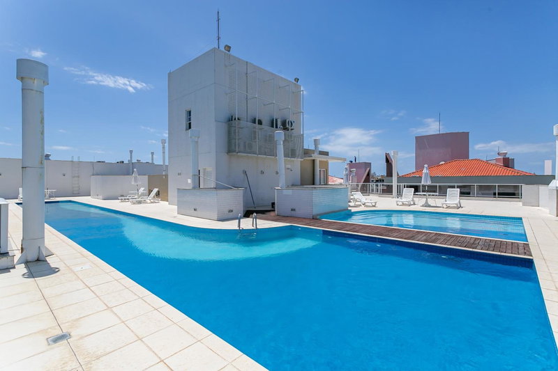Aquarelle by Viva - Prédio nos Ingleses pé-na-areia com piscina, Florianópolis, Brazil
