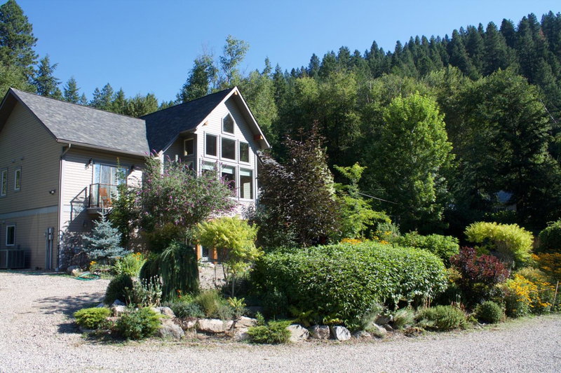 Windborne Bed & Breakfast, Castlegar, Canada