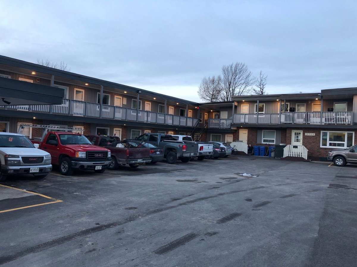 All Seasons Motel, Canada
