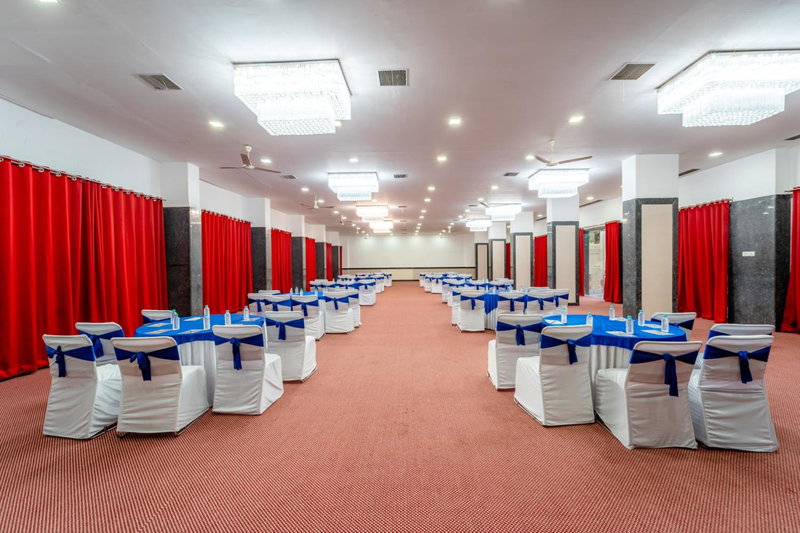 Treebo Premium Omni Residency, Indore, India