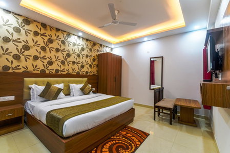 Hotel Urban Tree At Delhi Airport, New Delhi, India