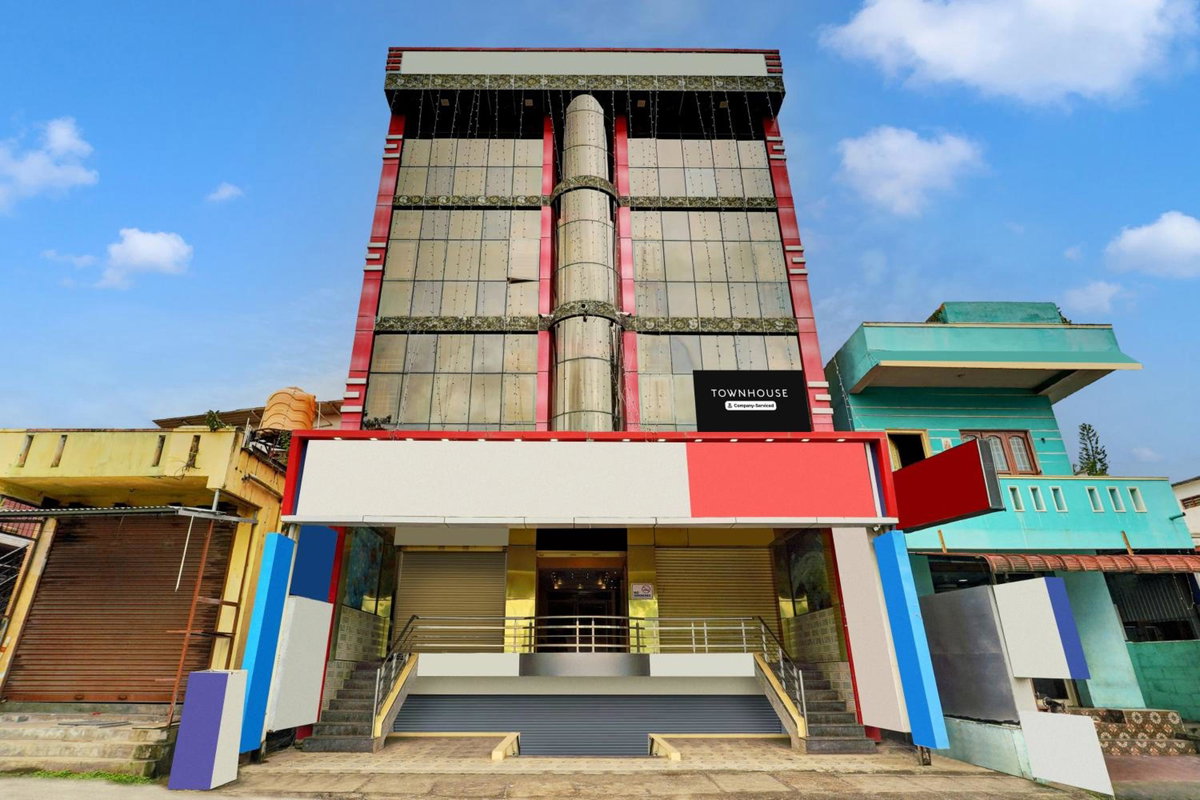 Hotel · Super Collection O Kushal Nagar Near KSRTC Bus Stand Formerly RR Residency, Madikeri