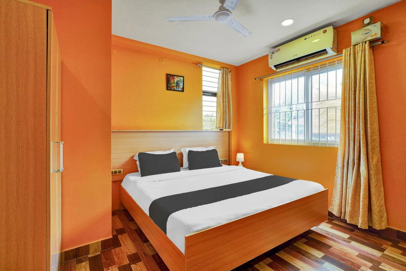 Super Collection O Kushal Nagar Near KSRTC Bus Stand Formerly RR Residency, Madikeri, India