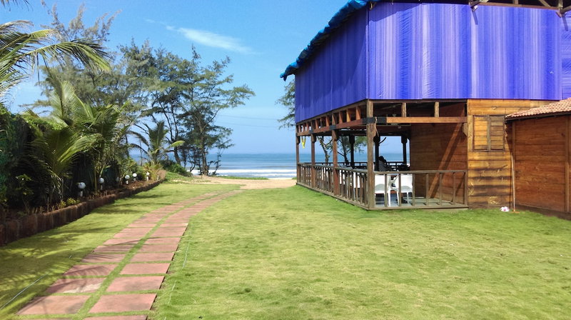 Shining Sand Beach Hotel, Baga, India