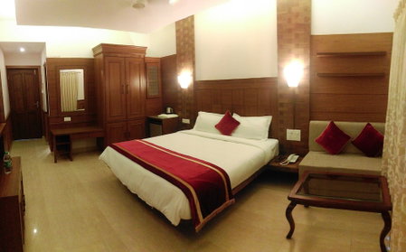 Shining Sand Beach Hotel, Baga, India