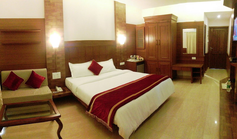Shining Sand Beach Hotel, Baga, India