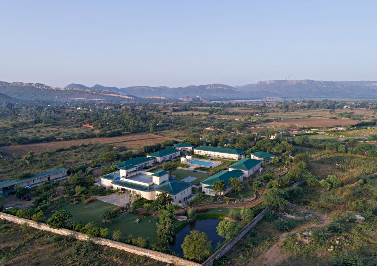 Hotel · Tree of Life Sariska, Manor, Tehla