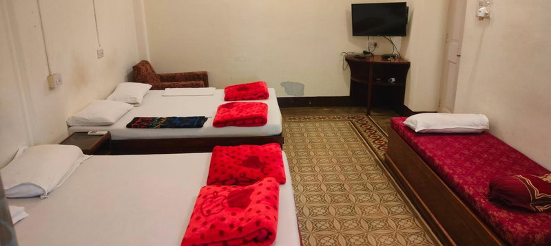 Bed and Breakfast at Colaba, Mumbai, India