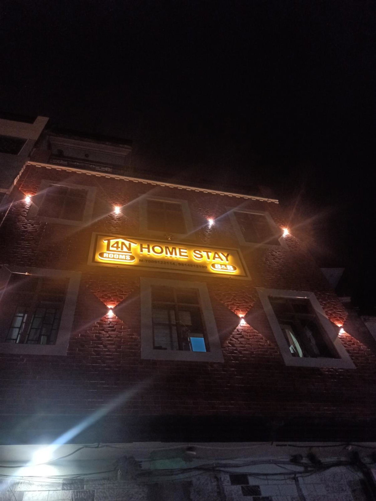 4N Homestay- GOLDEN TEMPLE VIEW, India