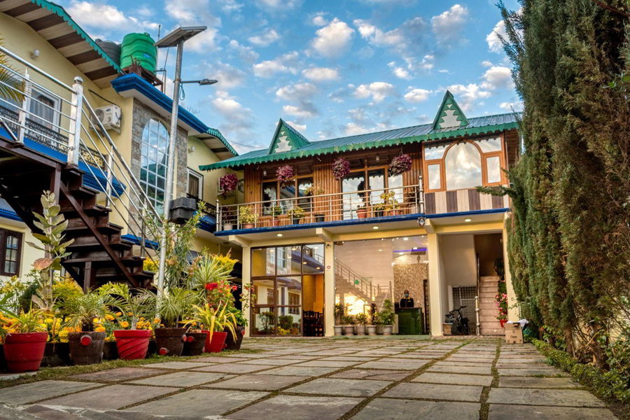 The Walnut Creek, Bhīm Tāl, India