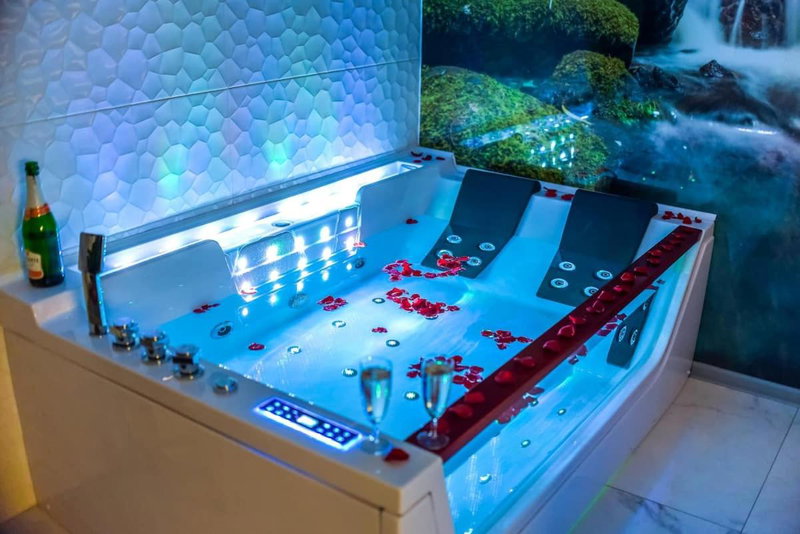 Apartment Jacuzzi, Kraków, Poland