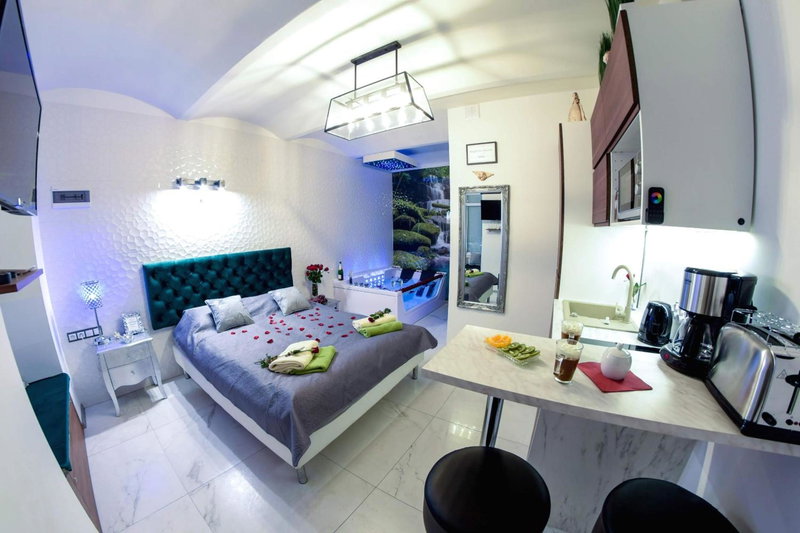 Apartment Jacuzzi, Kraków, Poland