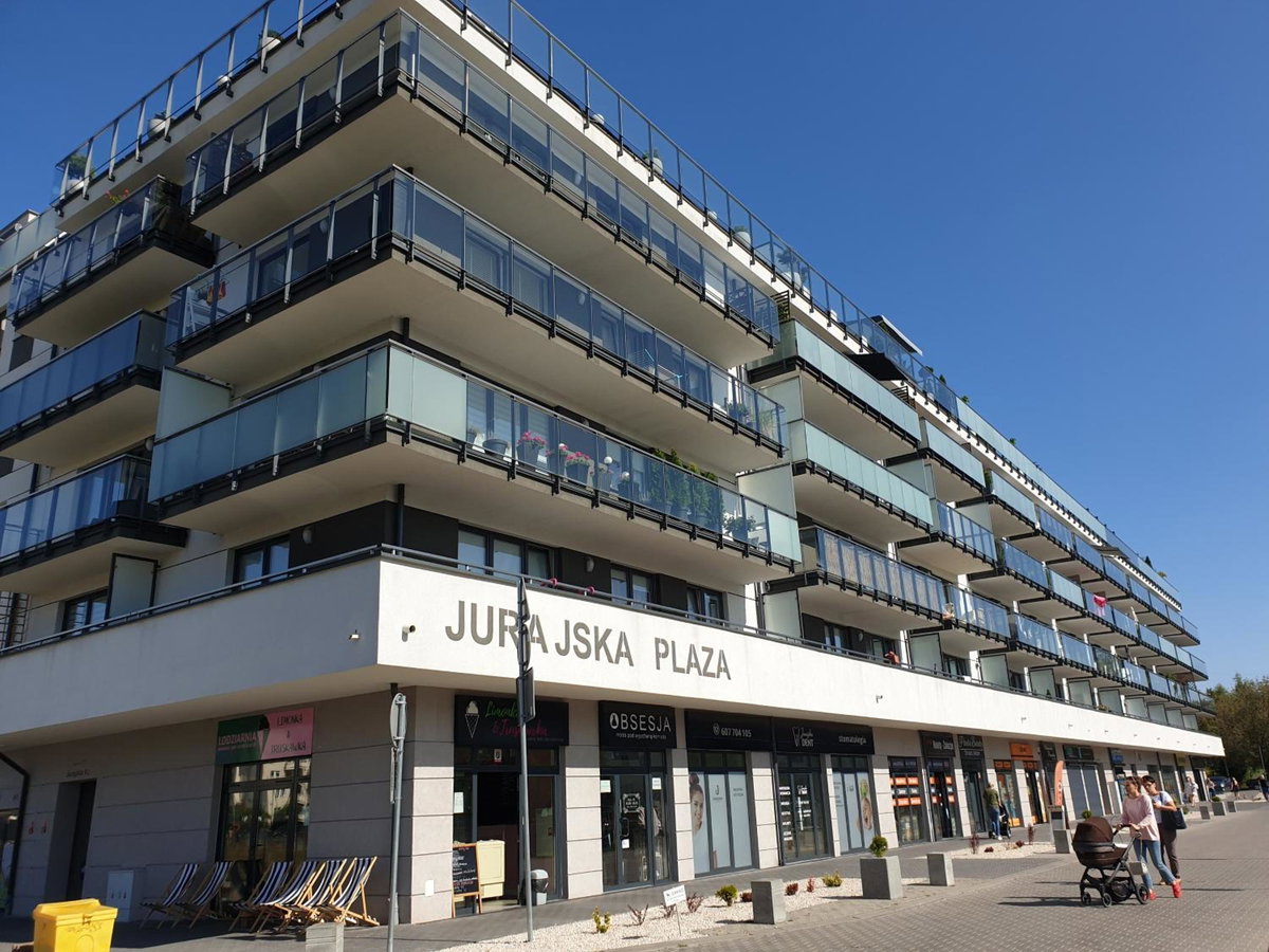 Apartament Jurajska Plaza, prywatne miejsce parkingowe , Targi, Poland