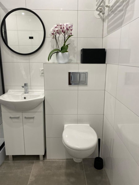 Nowoczesny Apartament w Dzierżoniowie - parter - balkon - pokój + sypialnia, Dzierżoniów, Poland