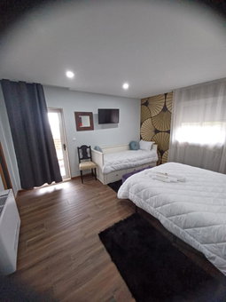 Leonchic - Guest House com Piscina de Água Salgada, Barcelos, Portugal