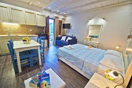 Flamingo Hotel Pelion - Seaside Superior Studios & Suites, Chorefto, Greece