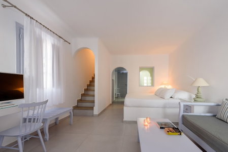 Maison Des Lys, Santorini, Greece