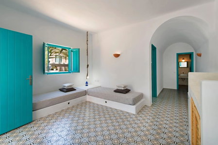 Nissia Beach Apartments & Suites, Kamari, Greece