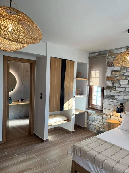 Peri Elxis Luxury Suites, Mouresi, Greece